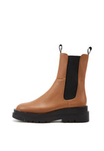 Load image into Gallery viewer, Zwolle Tan Chunky Sole Boot
